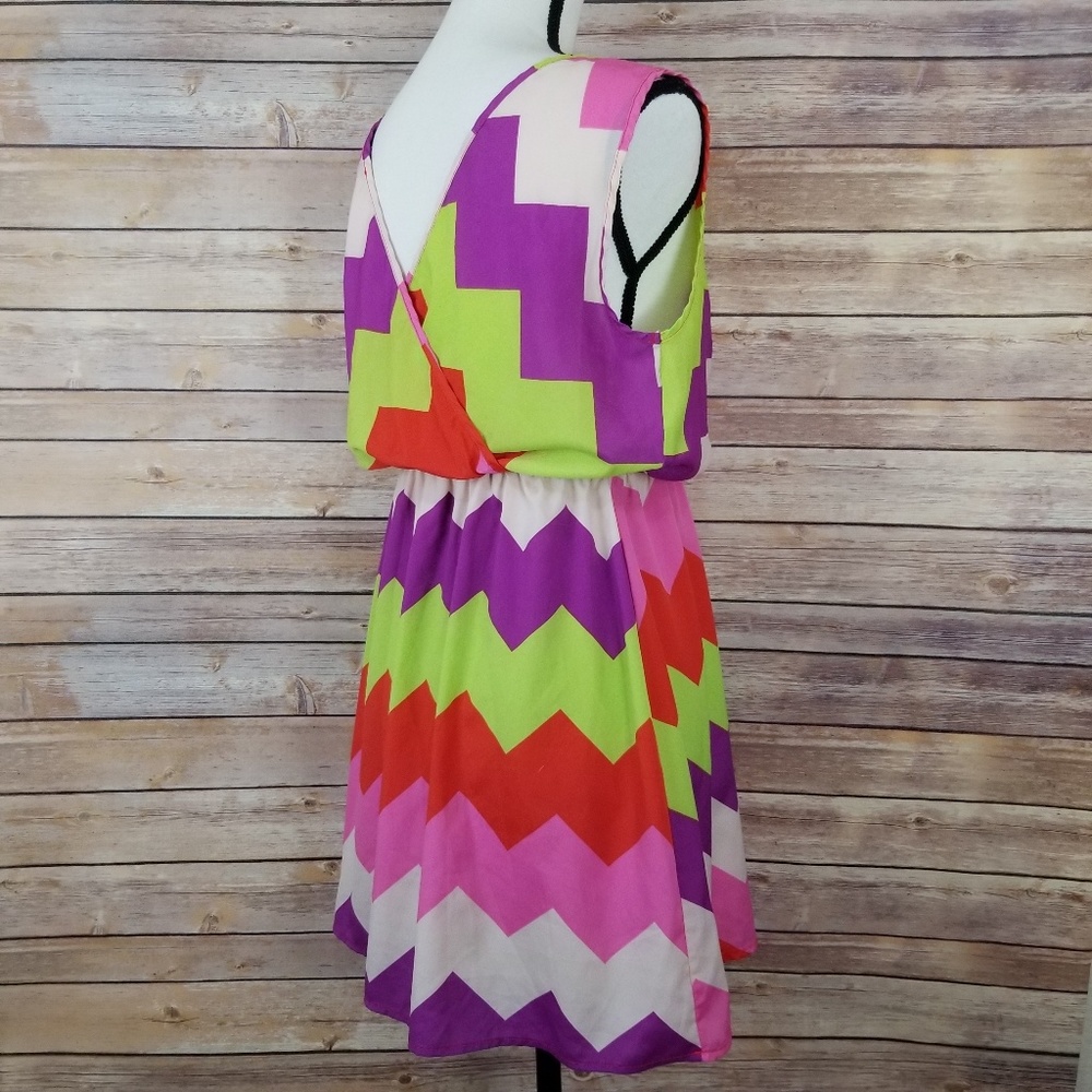 Peach Love Cream California Dress Size Small - Picture 4 of 7